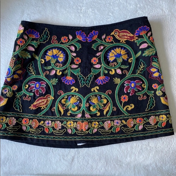 Zara Dresses & Skirts - Zara mini skirt